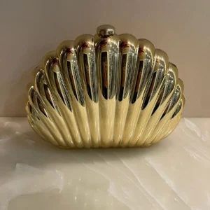SEASHELL CLAM CLUTCH - Image 3