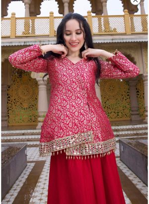 Brocade Outfit with Flared Pants - Image 5