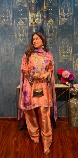 Elegant A-Line Suit - Image 5