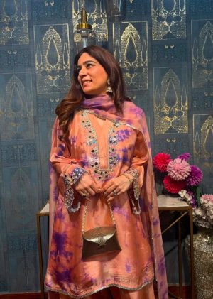 Elegant A-Line Suit - Image 8