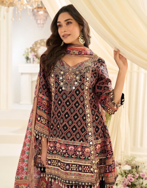 Elegant Palazzo Set Woven in Tradition - Image 2