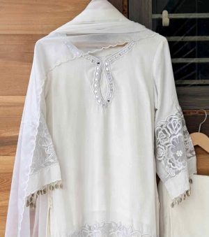 Elegance, embroidered to perfection - Image 4