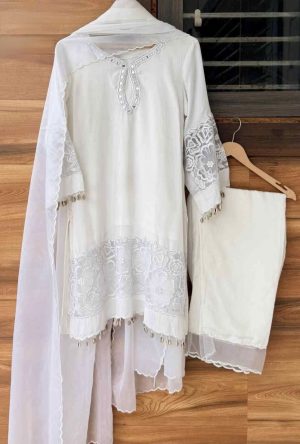 Elegance, embroidered to perfection - Image 5