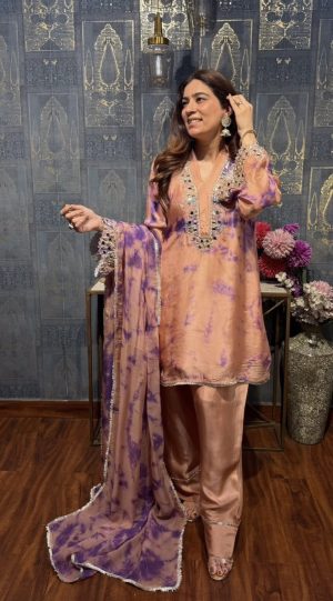 Elegant A-Line Suit - Image 3