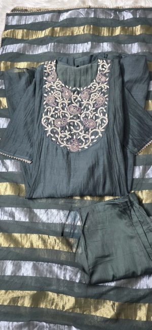Beautifully Crafted Chanderi Ensembl - Image 3