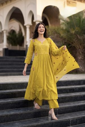Beautiful Anarkali - Image 3