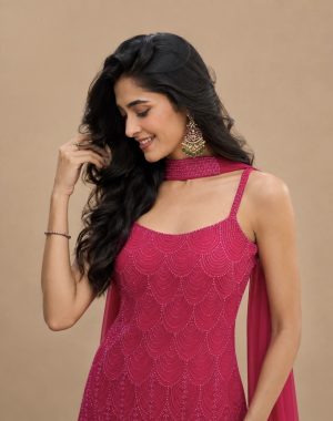 Contemporary Georgette Glam - Image 7