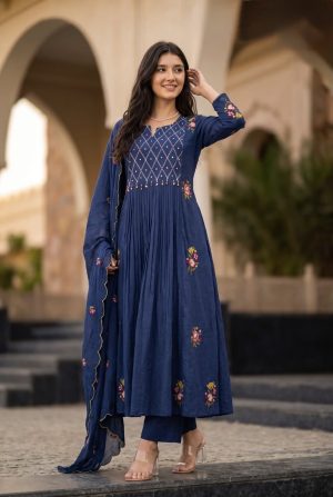 Beautiful Anarkali - Image 6