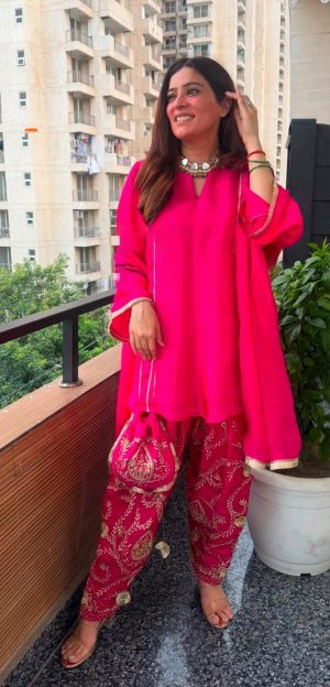 Pakistani Salwar Suit - Image 4