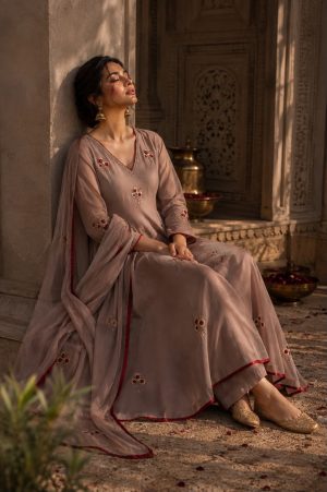 Beautiful Mul Chanderi Outfit - Image 6