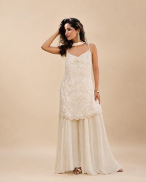 Contemporary Georgette Glam - Image 4